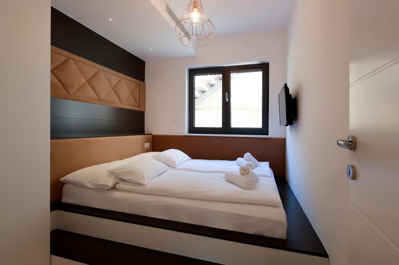Modena Maris-Heated Pool-Grill-Relax-Jacuzzi Apartments Icici Exterior photo